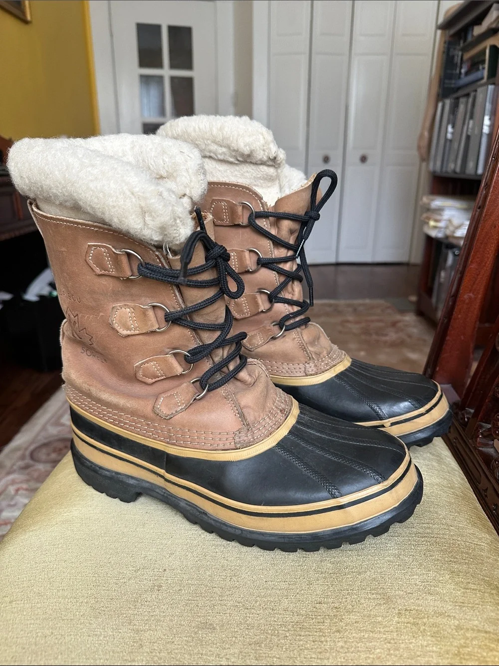 Sorel Caribou Lace-Up Mid Waterproof Leather Wool Lined Cold Weather Boots